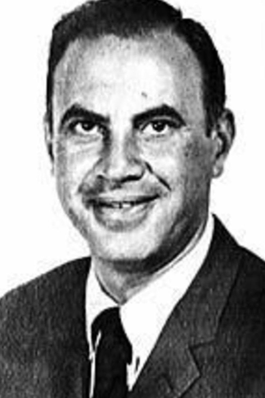 et billede af Richard E. Cunha