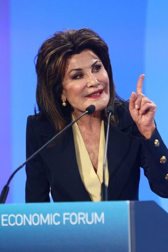 et billede af Gianna Angelopoulos-Daskalaki