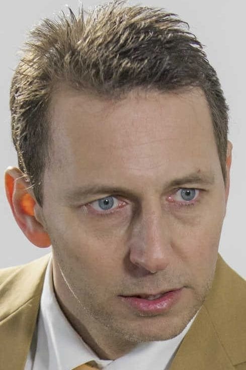 et billede af Nick Lang