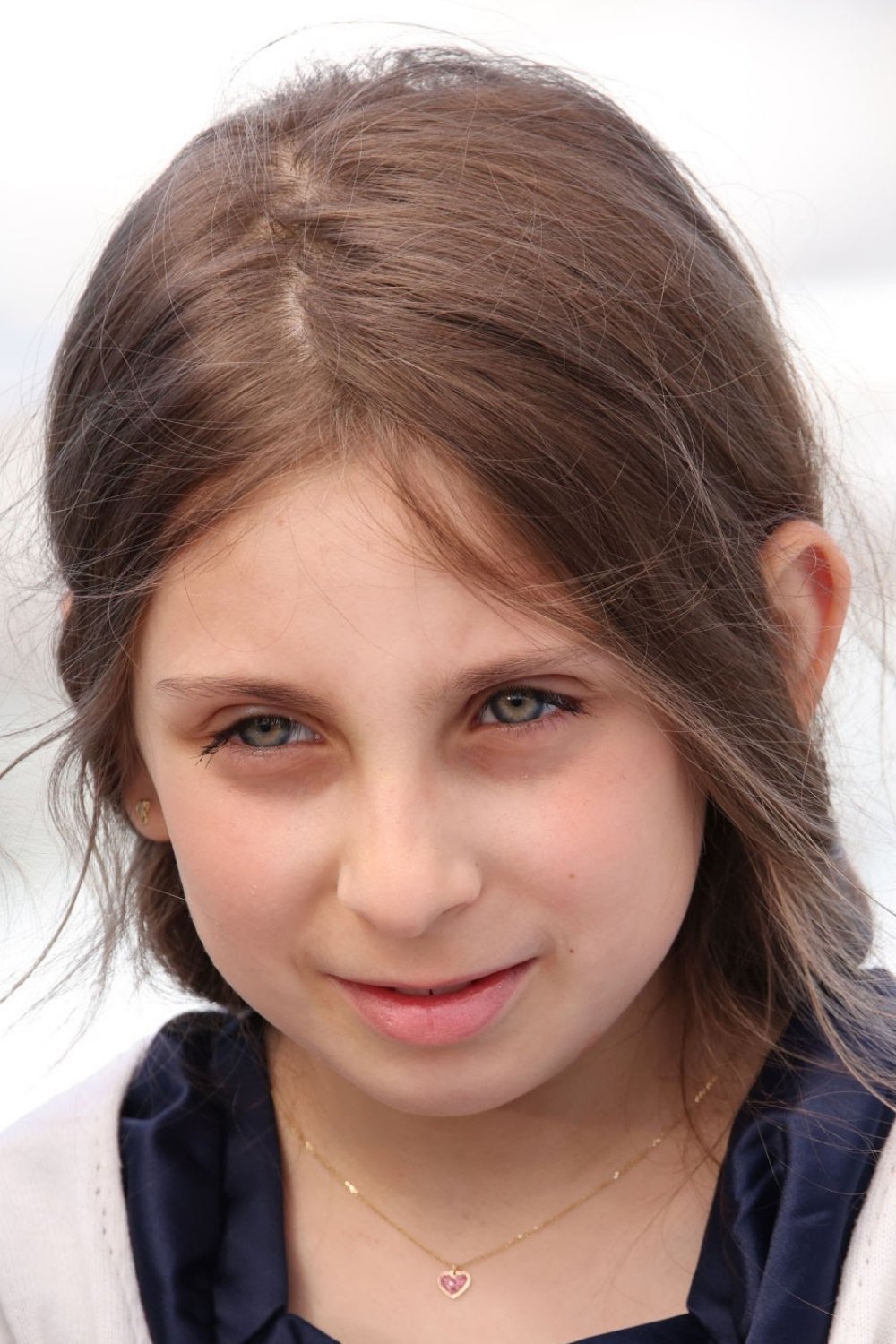 Luna Garret's picture in the cast