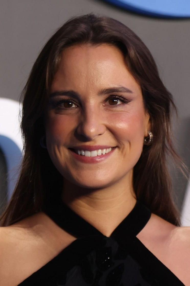 Marta Pombo's picture in the cast