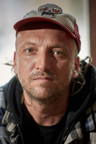 et billede af Bernard Adamus