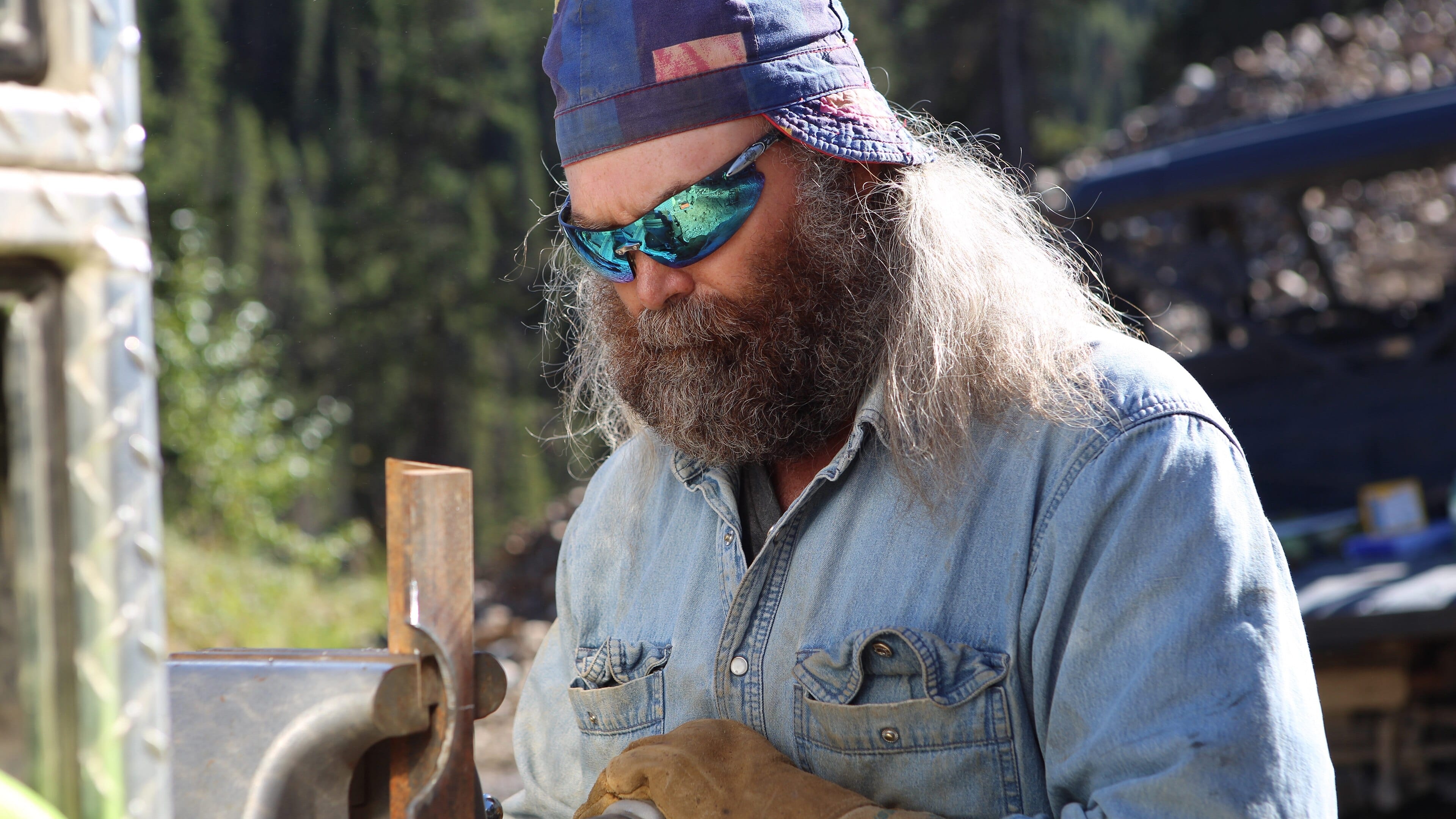 Gold Rush: Mine Rescue with Freddy & Juan