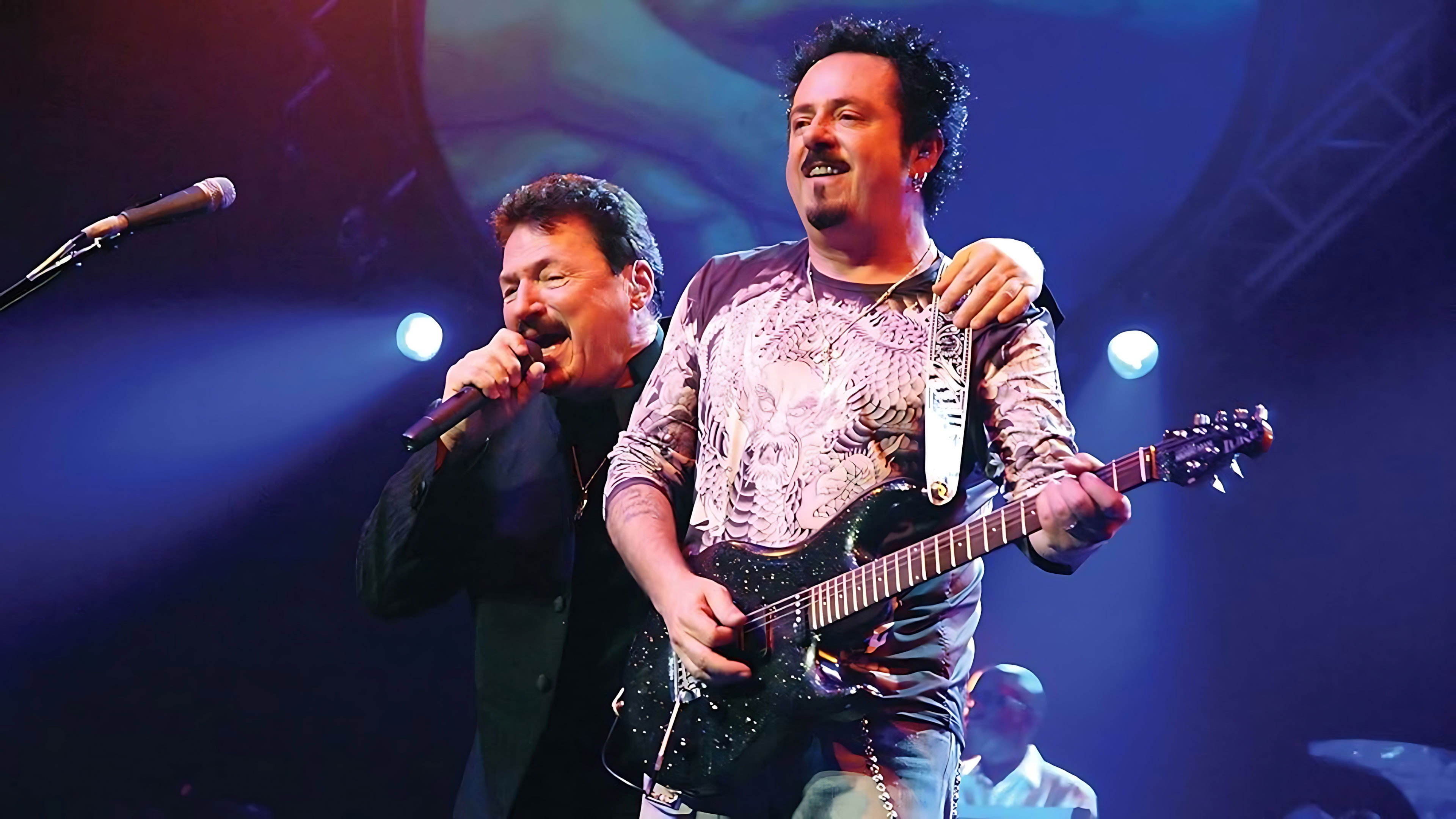 Toto: Falling in Between Live (2007) — still 8