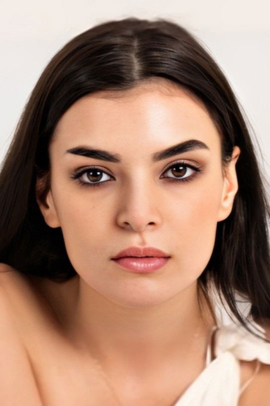 et billede af Esengül Aypek