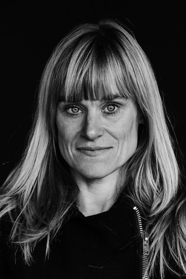 et billede af Eva Schram