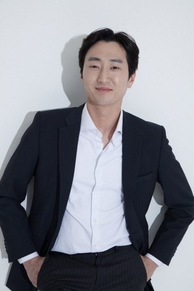 et billede af Jung Woo-young