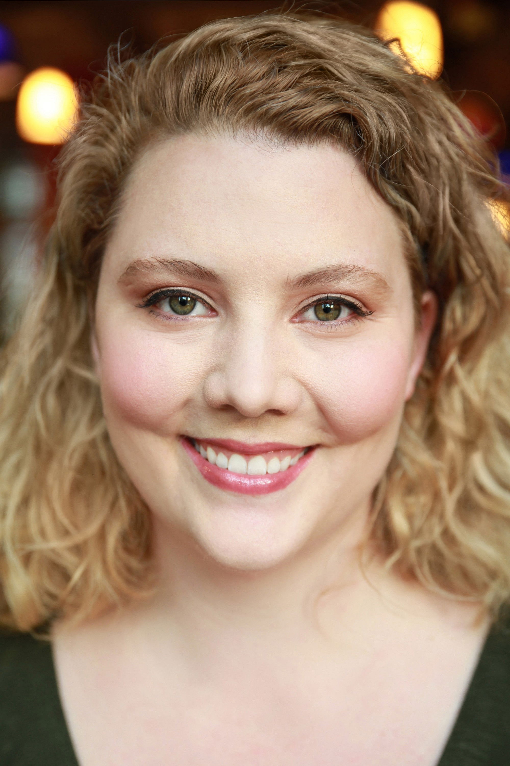 et billede af Nikki Lowe