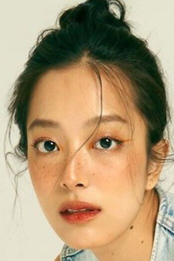Gorrawiya Aphipobthitikorn's picture in the cast