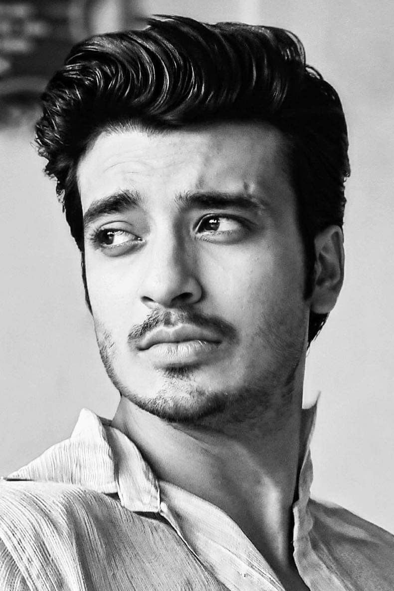 et billede af John Bhattacharya