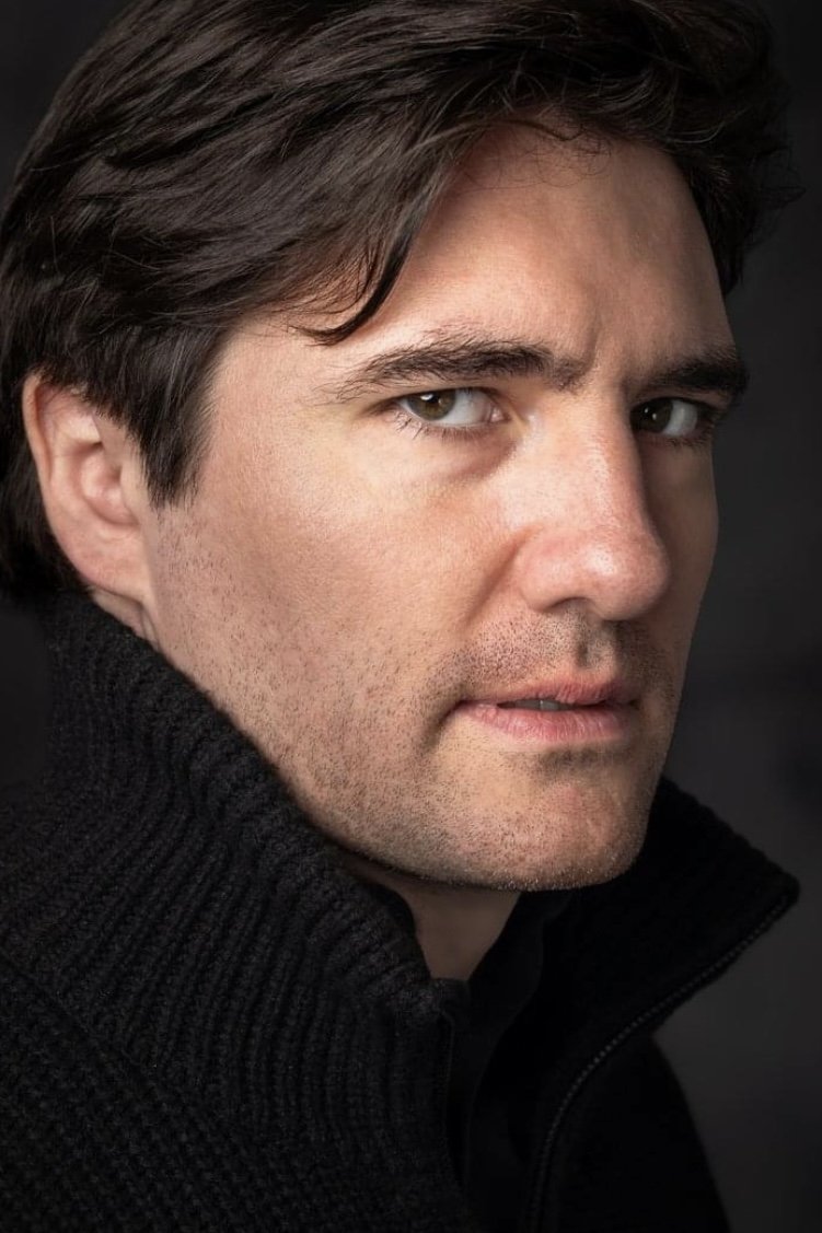 et billede af Dustin Teuber