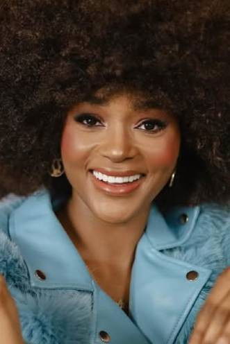 et billede af Yakelina Sinisterra