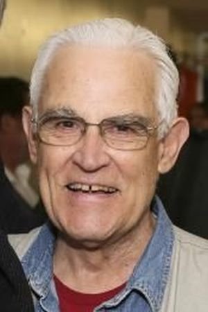 et billede af Bernard Lloyd