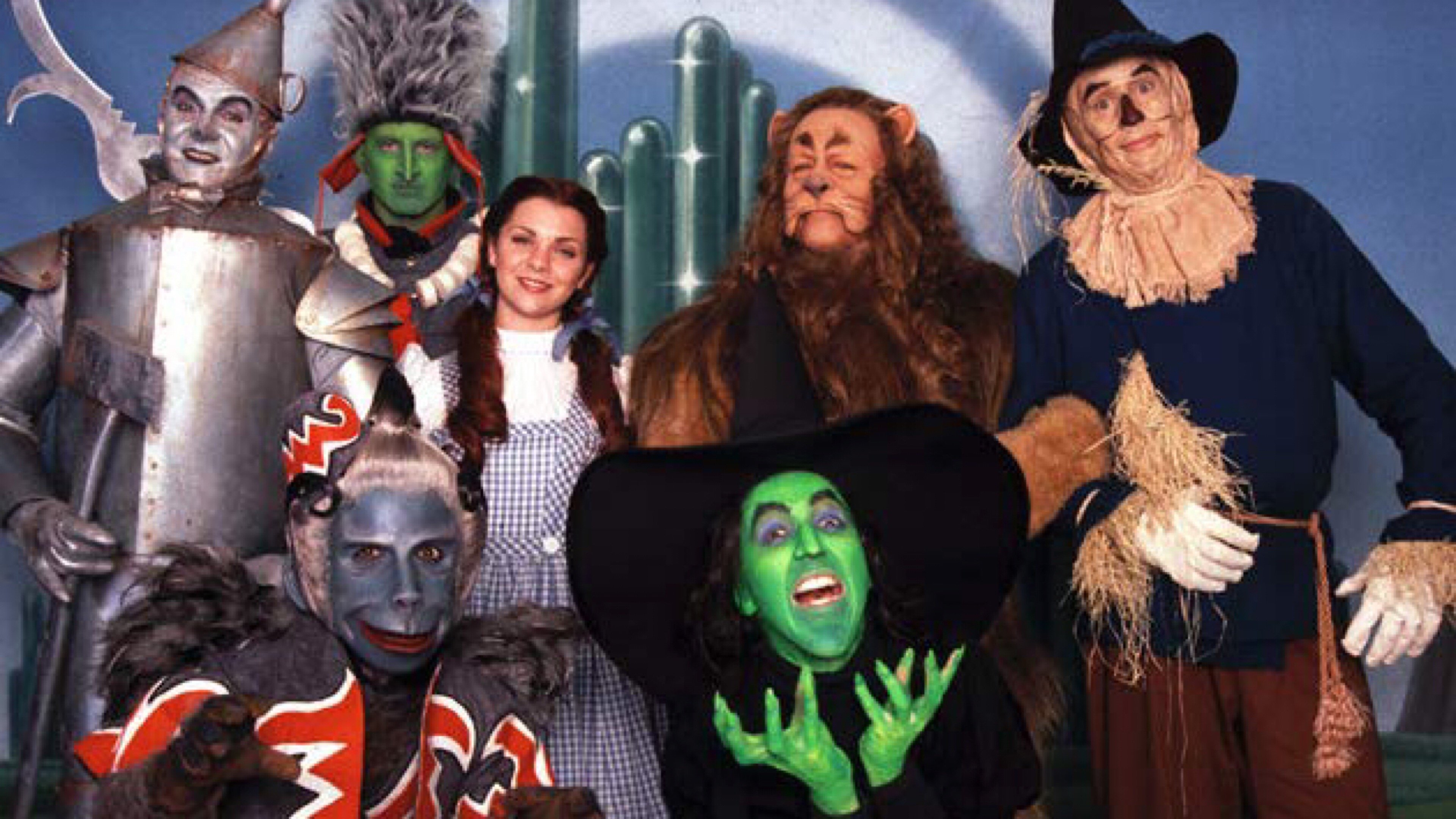 A Tribute to the Wizard of Oz Photos.