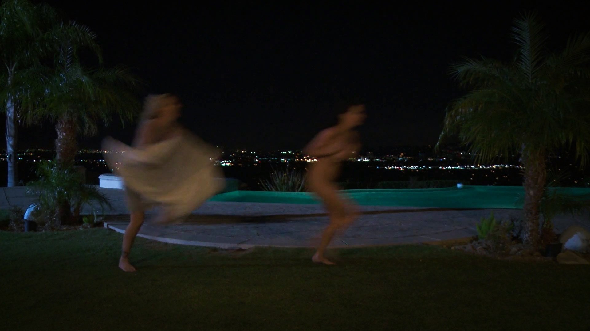 Divorcees (2013)