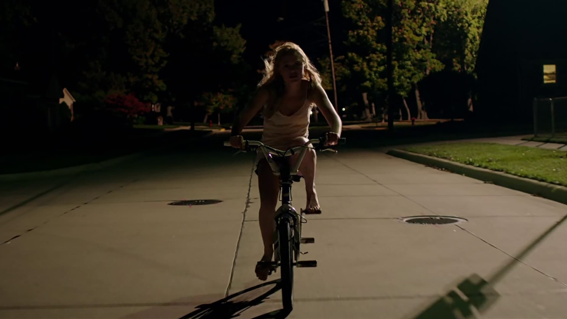 It Follows (2015)