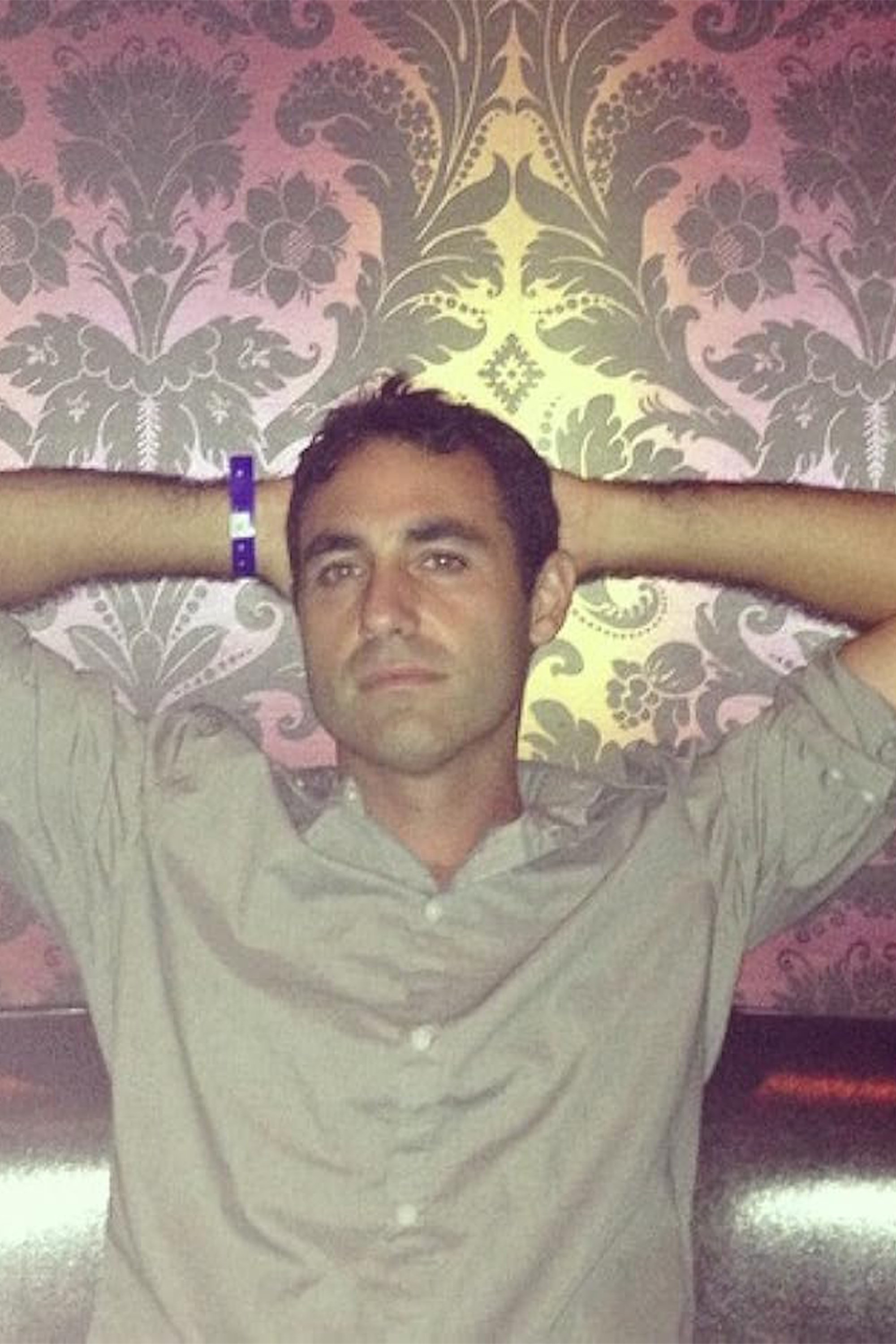 et billede af James Khanlarian