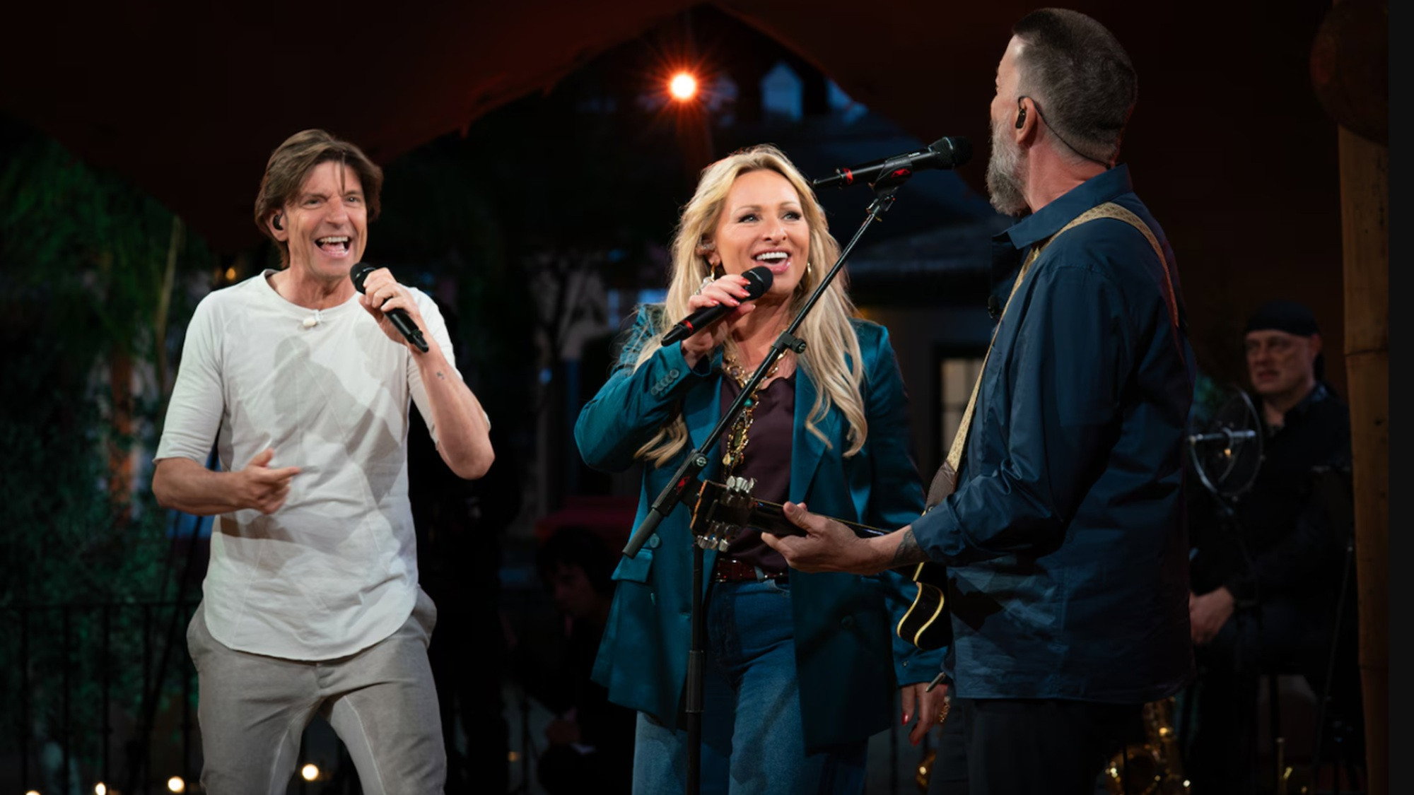 S19E8 · Duets