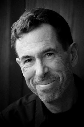 et billede af Jim Denault