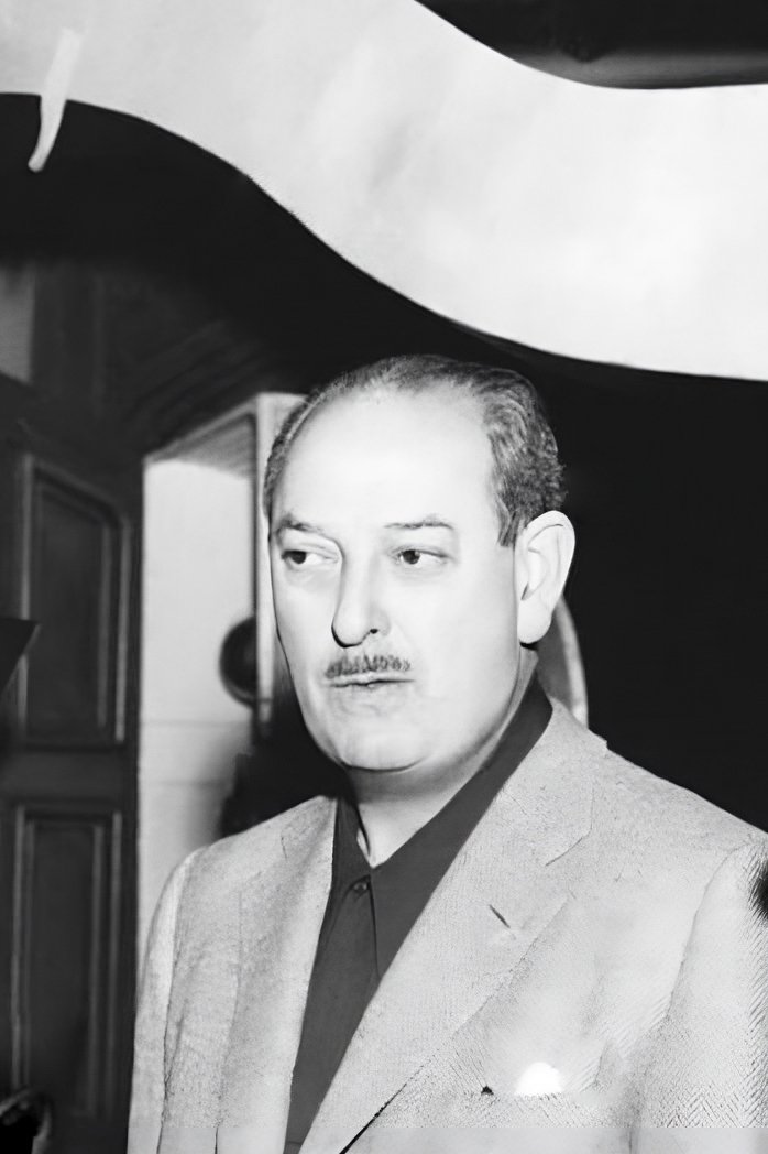 et billede af Edwin H. Knopf