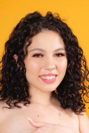 et billede af Satine Summers