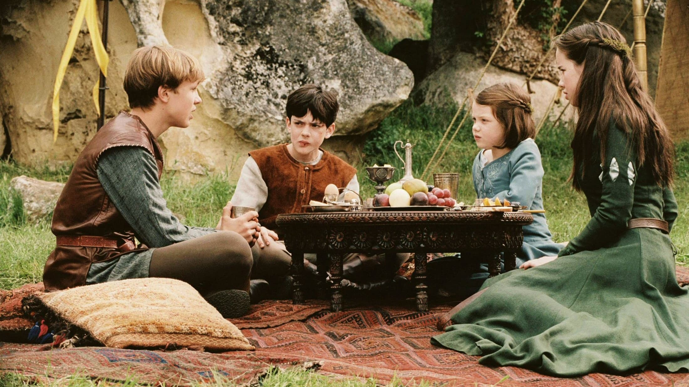 Narnia Günlükleri: Aslan, Cadı ve Dolap (2005)