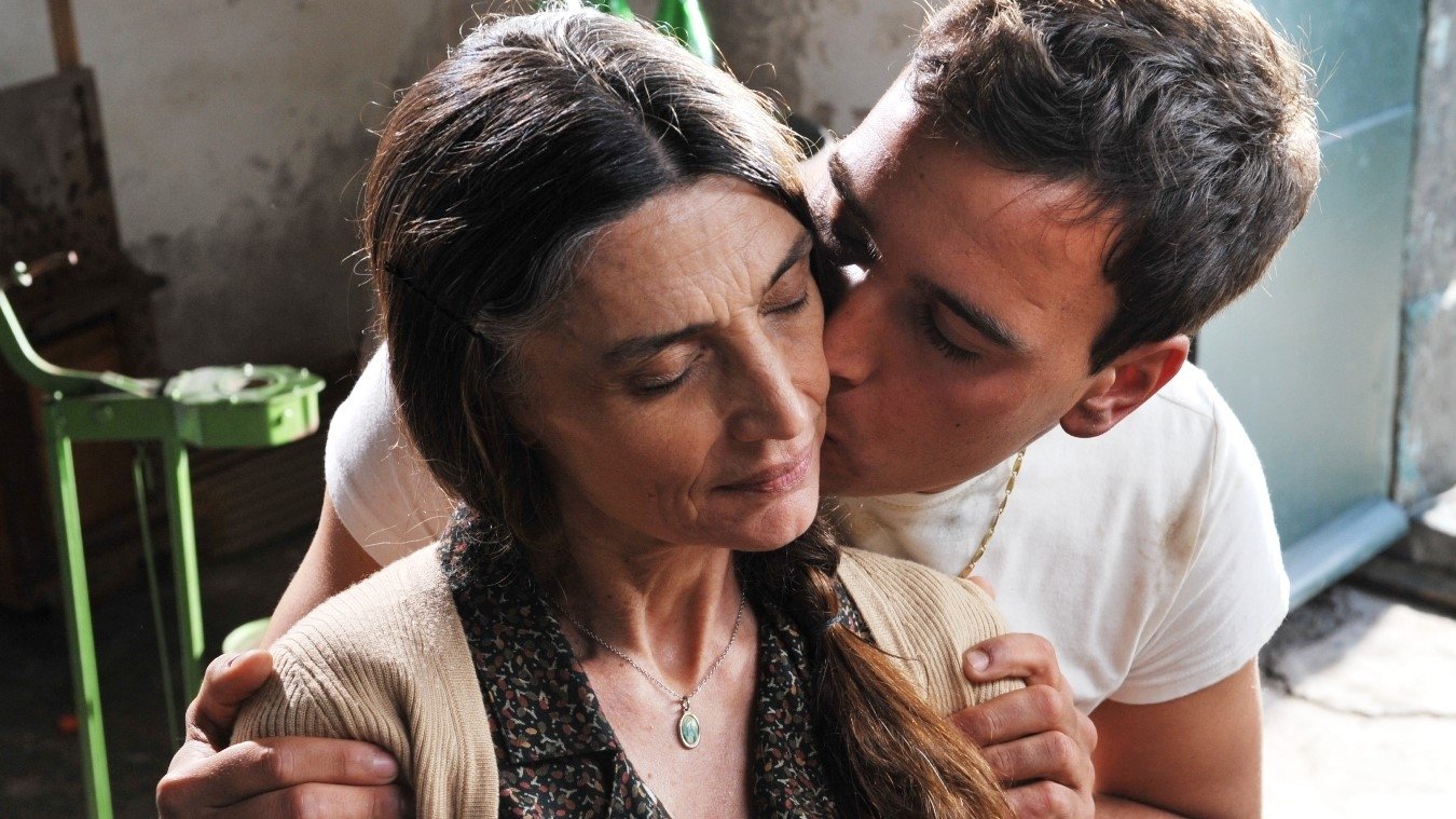 Amaro amore (2013)