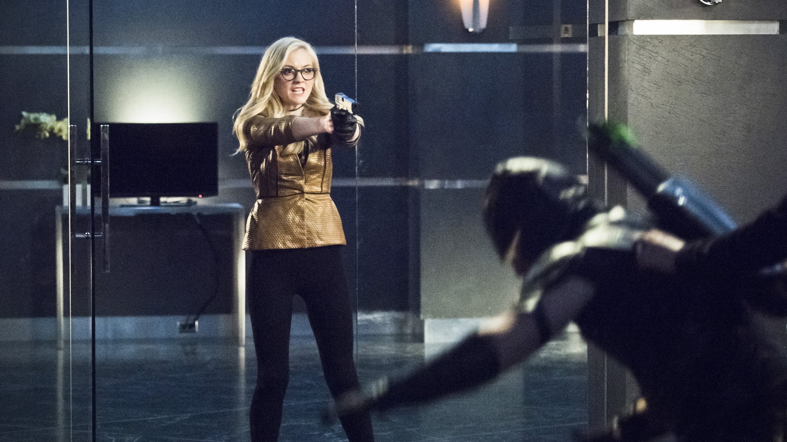 Arrow Season 4 :Episode 17  Beacon of Hope