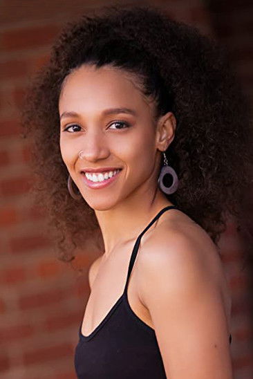 et billede af Rhaechyl Walker