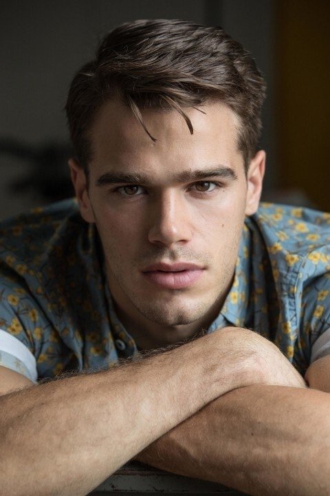 et billede af Tucker Des Lauriers