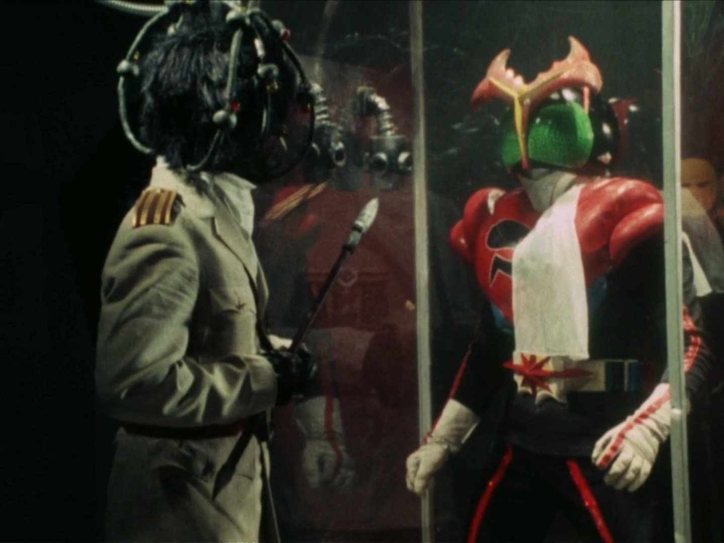 Kamen Rider Season 5 :Episode 33  Stronger Dies in the Full Moon!
