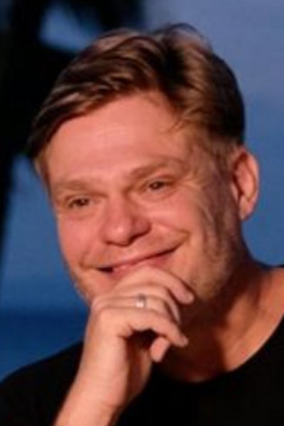 et billede af Oliver Ackermann