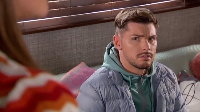 Hollyoaks 28x86