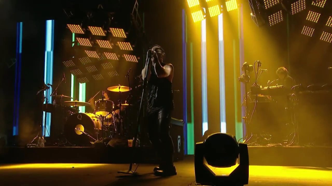Nine Inch Nails: Tension 2013 background