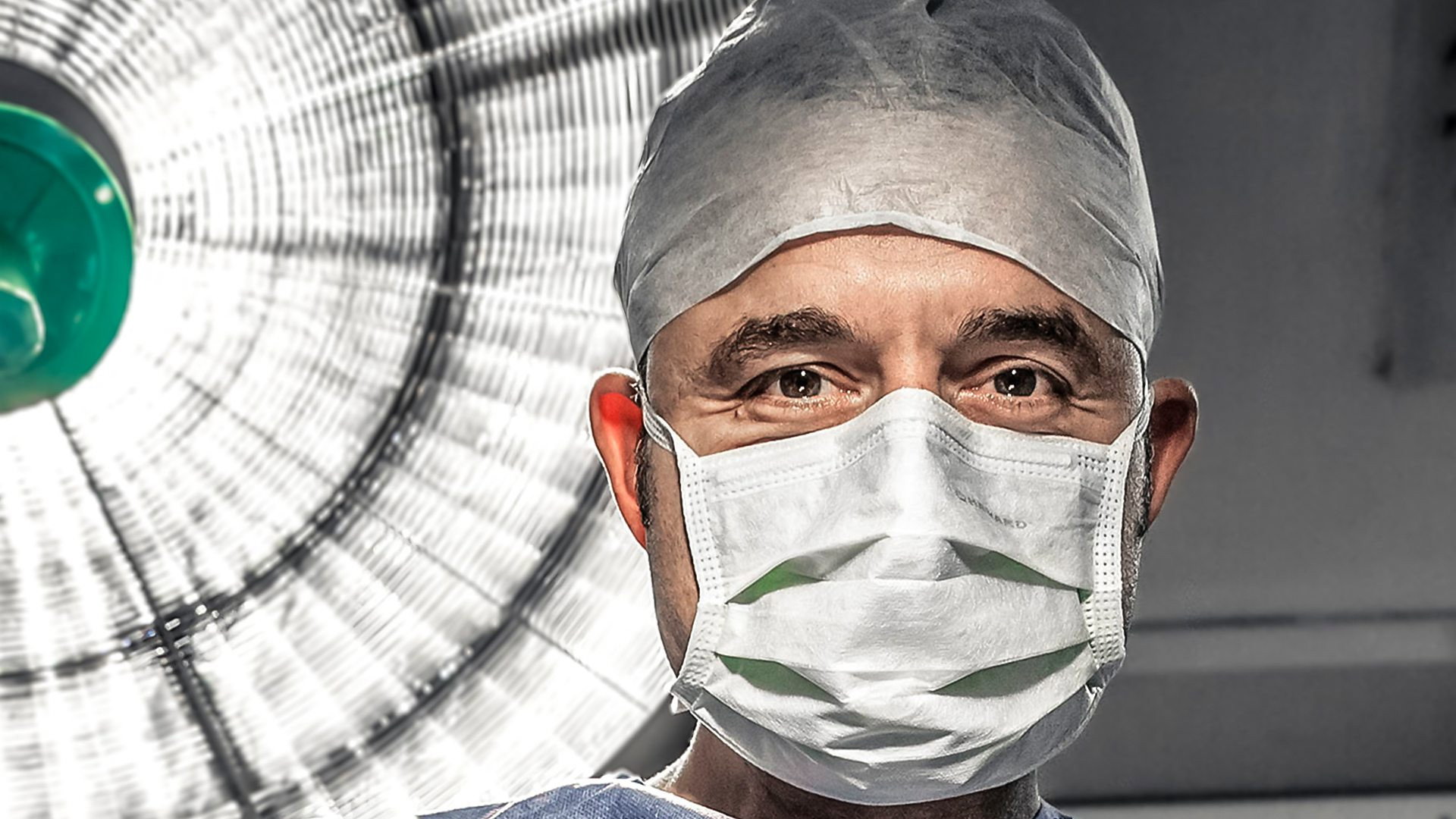 Saving Lives in Leeds S01E04 backdrop