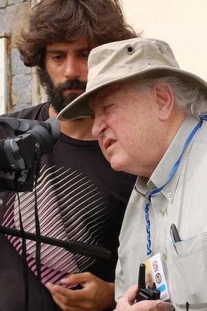 et billede af Luis Armando Roche