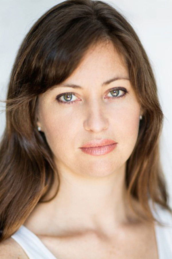 et billede af Davina Leonard