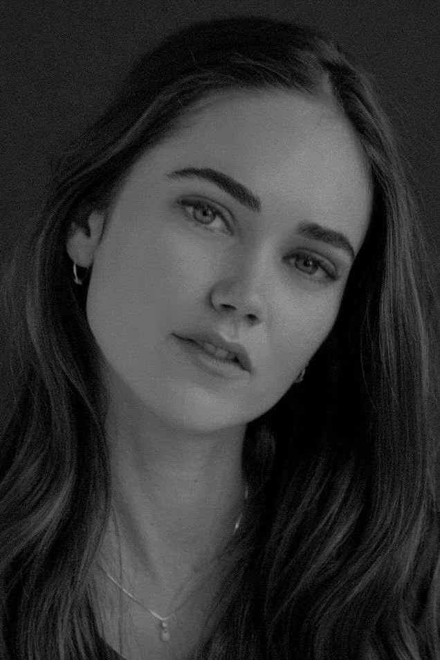 et billede af Maeve Whalen