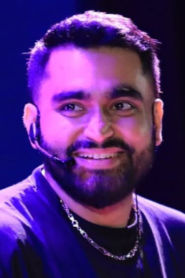 et billede af Viraj Ghelani