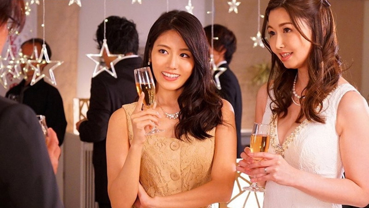 Imagem do Filme JUL-021 マドンナが誇る最強専属W豪華初共演！！ 逆3Pハーレム同窓会 - 神宮寺ナオ