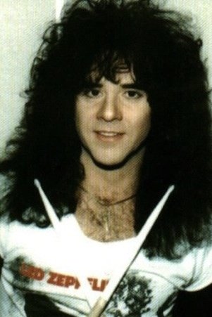 et billede af Eric Carr