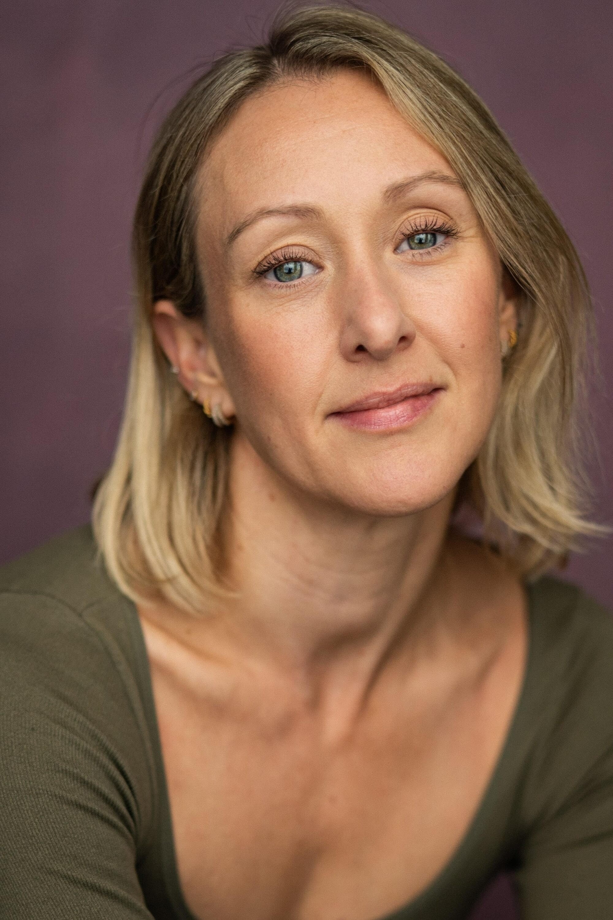 Shelly Bentley's picture in the cast