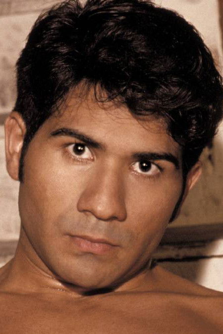 et billede af Dexter Crews