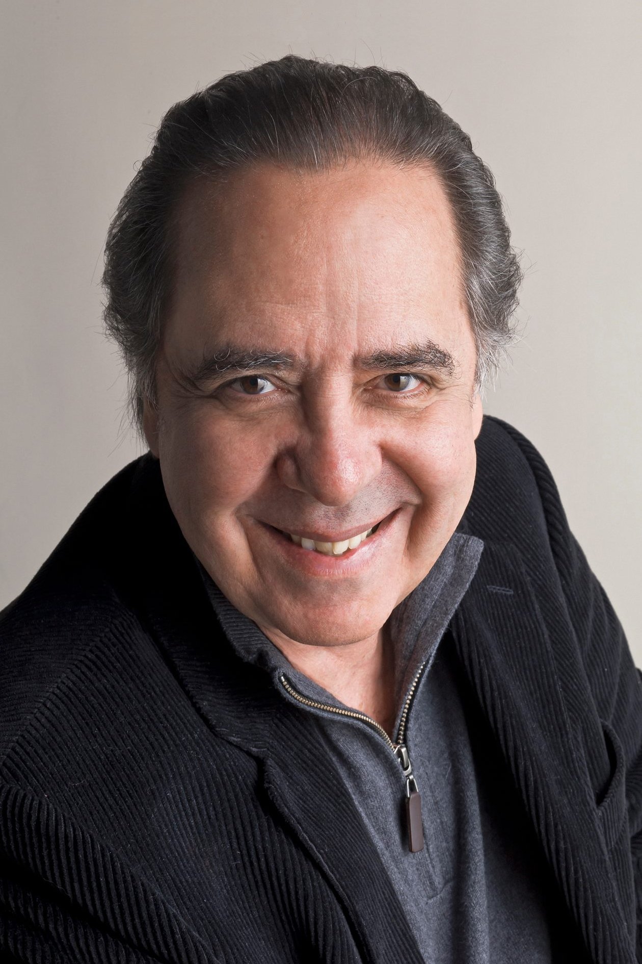 et billede af Edu Lobo