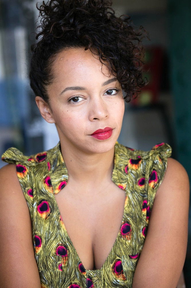 et billede af Sandy Lewis Godefroy