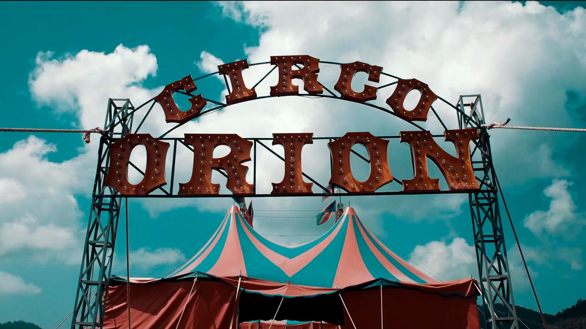 Un Cuento de Circo & A Love Song