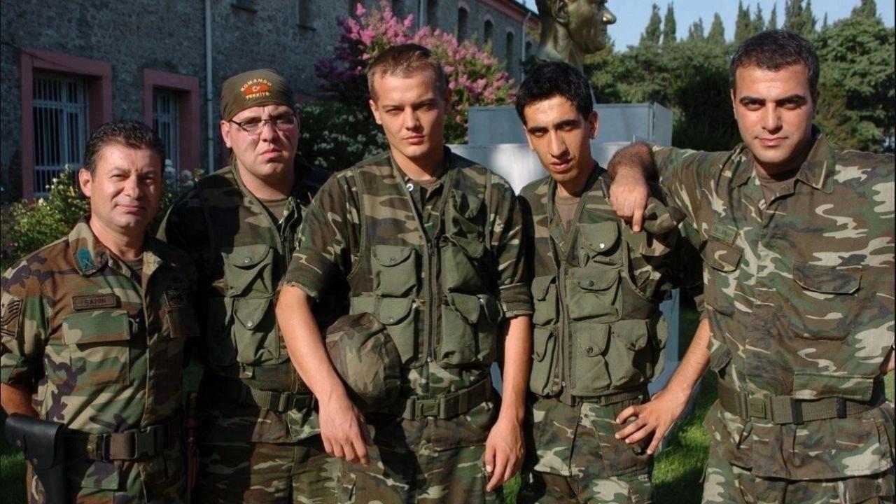 Emret Komutanım backdrop cover