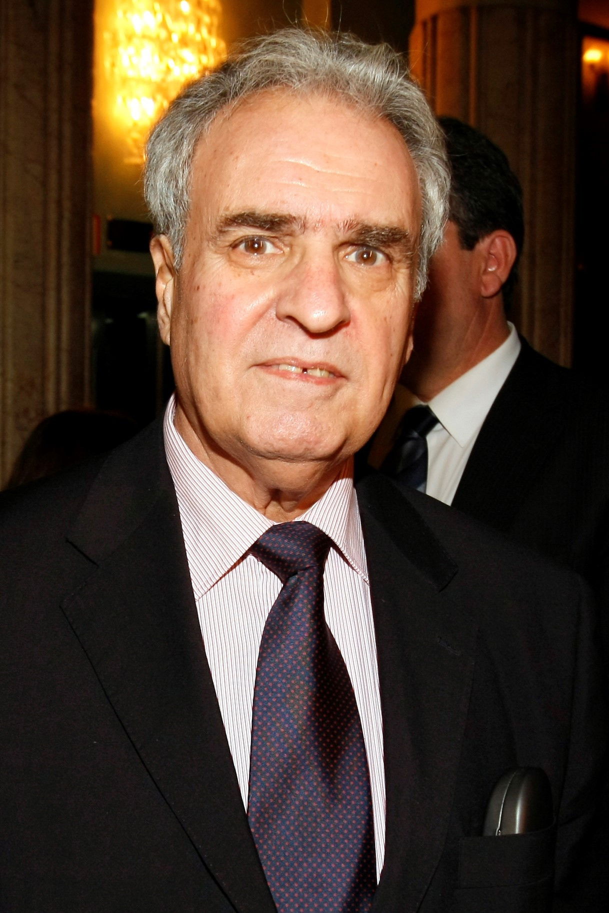 et billede af Enrique Múgica