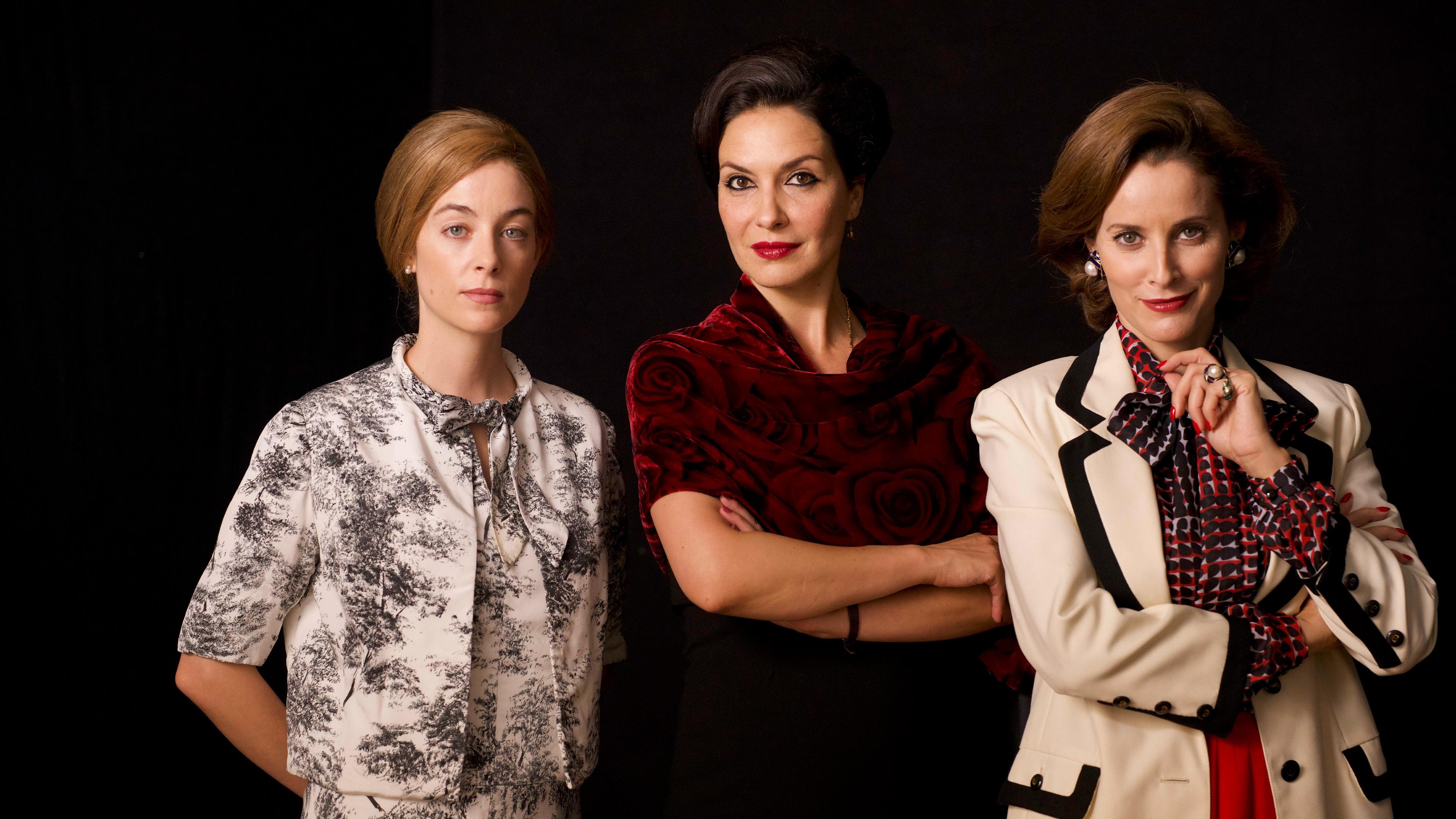 3 Mulheres Pós-Revolução background