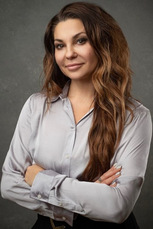 Elisabeth Magalhaes is